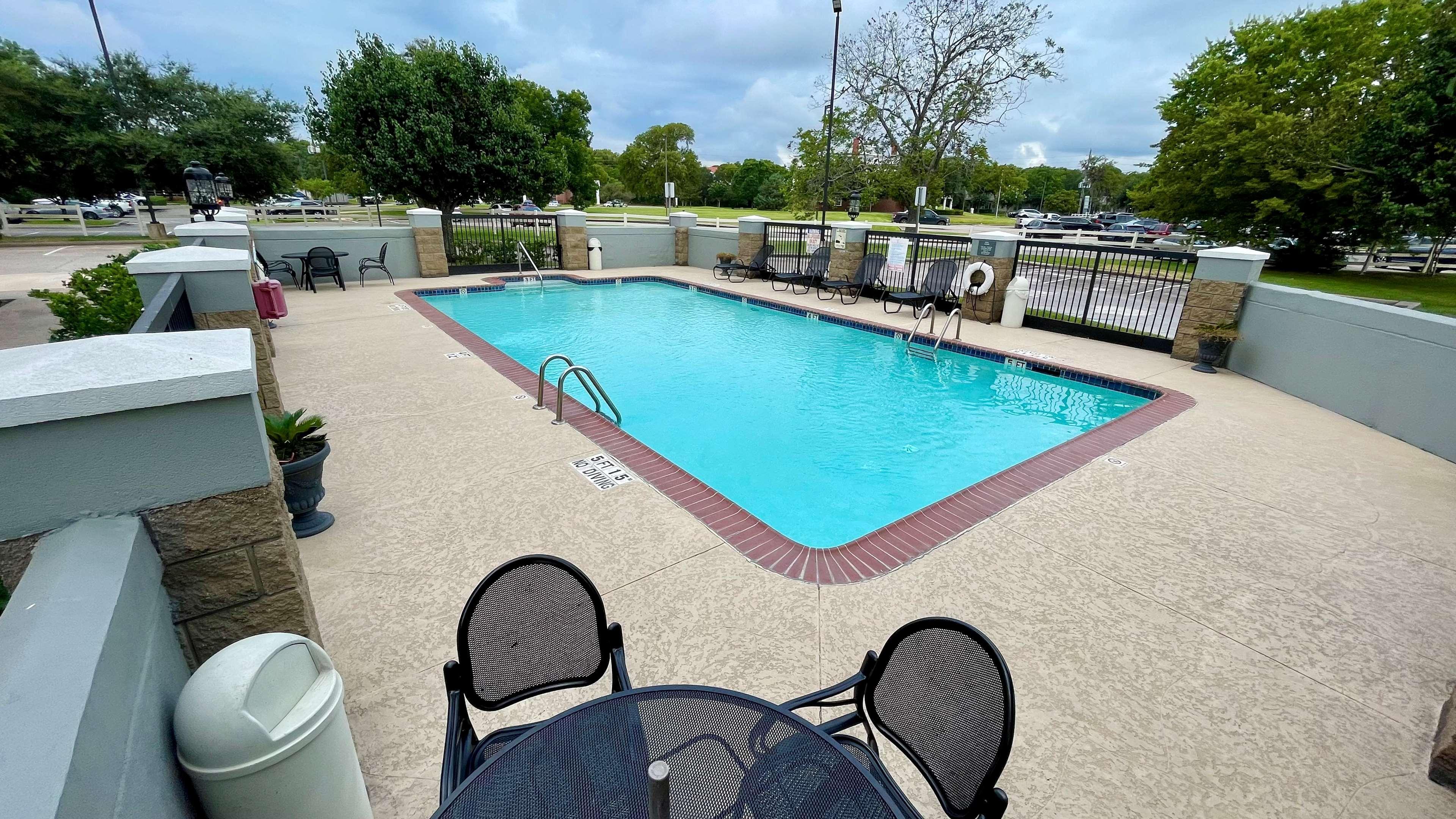 Best Western Plus Sugar Land-Stafford Extérieur photo